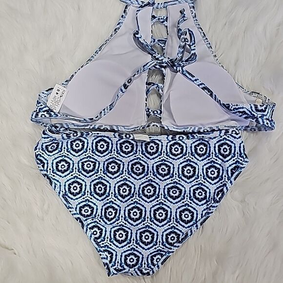 Halter top bikini 👙 - Picture 3 of 4